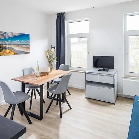 Strandloft Drei *